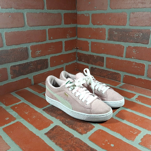 LIGHT "NUDE" PINK PUMA SUEDE - Picture 1 of 8